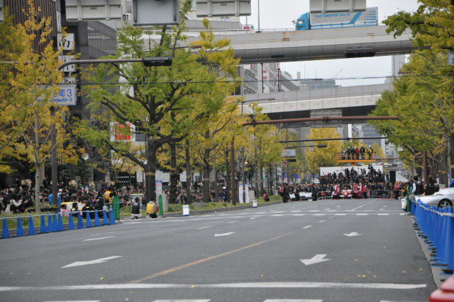 御堂筋ワンダーストリート 一般車両通行止め F1 公道 デモラン 大阪 スタート オープニング